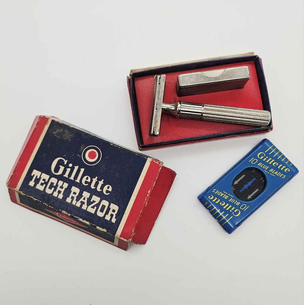 VINTAGE | Gillette Tech Razor original box & razor case